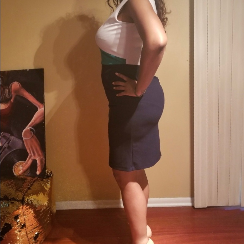 Tiana B green white and blue size 8 - Picture 2 of 2